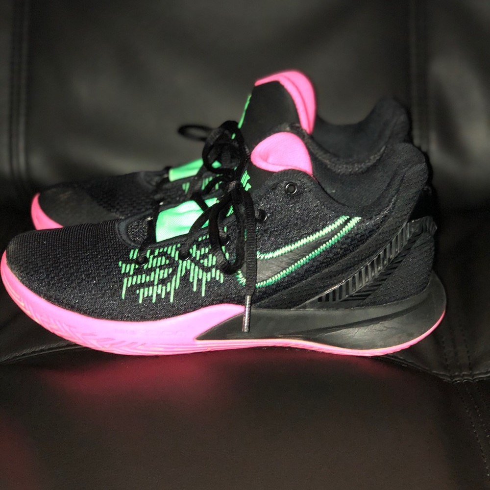 Men’s Nike Kyrie Fly Trap 2